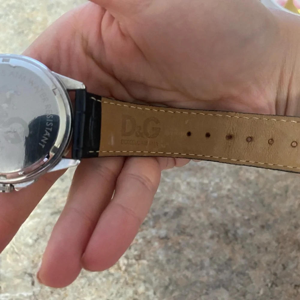 Unisex Dolce & Gabbana Watch - Picture 2 of 4